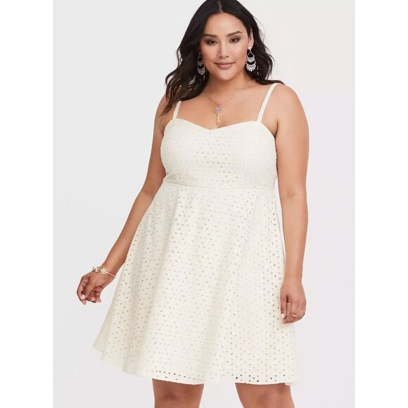 Torrid Ivory Eyelet Cutout Women's Boho Coastal Vacation Mini Dress Size 1X - Picture 1 of 8